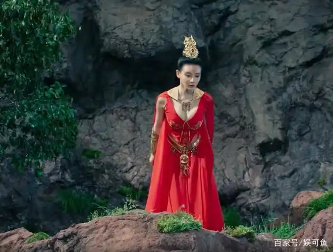 《御龙修仙传2》来了,名字变为《魔兽疆界》,女剑灵也换了人