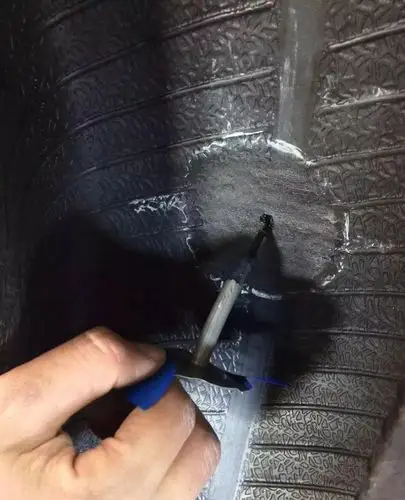 蘑菇钉补胎为何这么贵?-搜狐大视野-搜狐新闻