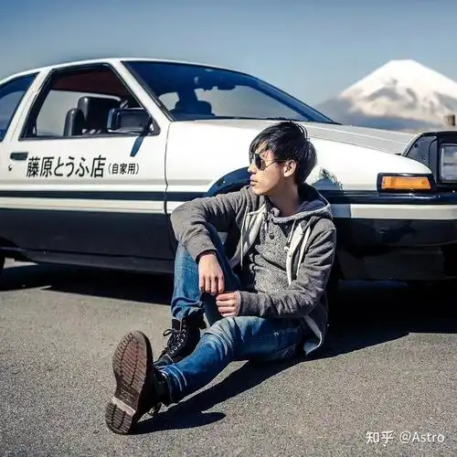 以藤原豆腐店的收入,是否足够支付藤原文太在赛车上投入的资金?