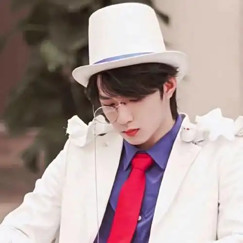 刘耀文萌探探探案造型