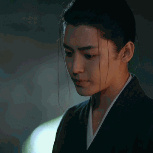 侯明昊王也的悲悯感