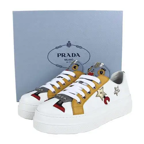 prada/普拉达 女士牛皮铆钉机器人拼色系带休闲鞋板鞋小白鞋 1e461i 3