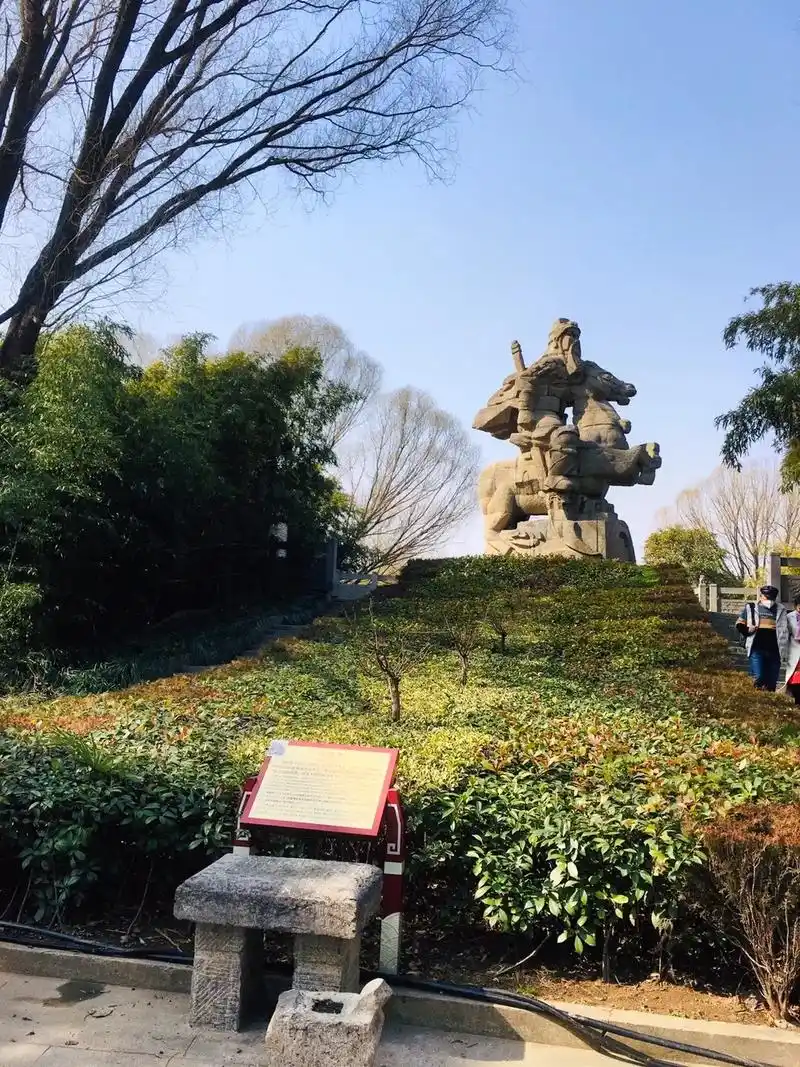 【灞陵桥景区】建安五年(公元200)春,曹操征徐州,败刘备, - 抖音