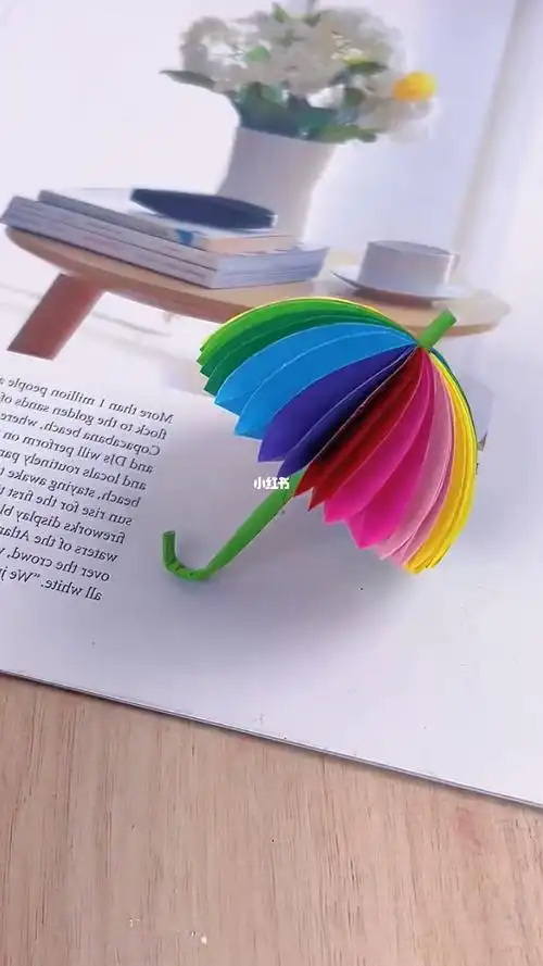 小朋友喜欢的雨伞,简单几步就完成了#手工折纸  #折纸教程  #折纸