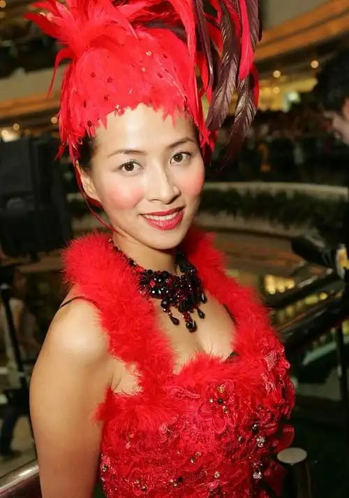 艳星麦家琪15岁拍果照后又演风月片多年后被儿子发现悔不当初