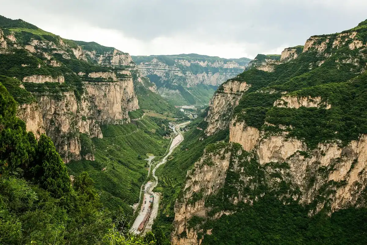壶关太行山大峡谷,位于河南与山西交界处,是太行山大峡谷国家森林公园