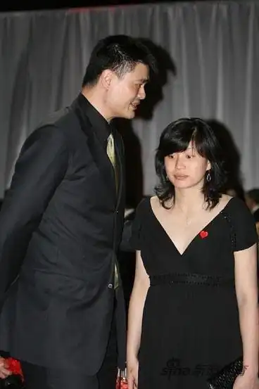 姚明6岁女儿身高超过1米5 姚明老婆身高揭秘