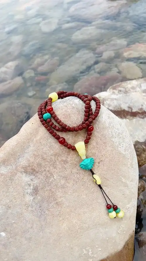 面朝大海春暖花开,配上金刚菩提,文玩人才能懂得意境!