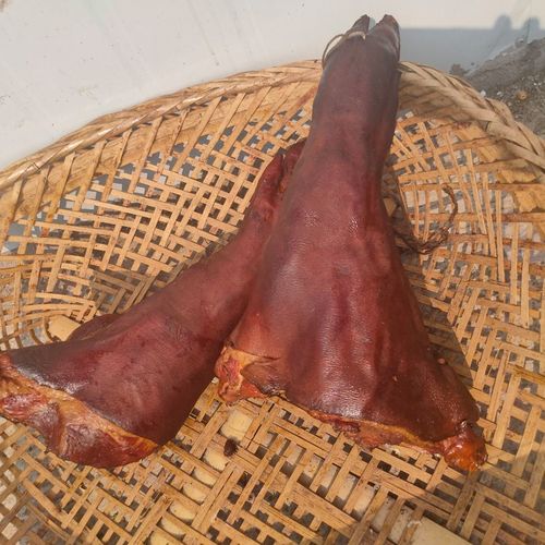 湖南特产湘西腊肉柴火熏制猪蹄烟熏腊味猪脚腊