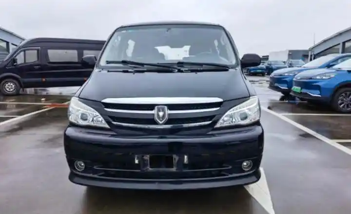 金杯 阁瑞斯mpv 2015款 2.0 手动 经典版 豪华型短轴7座
