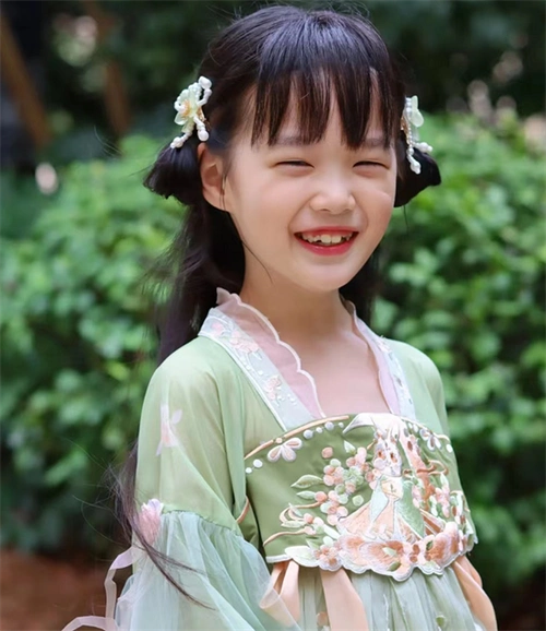 女童汉服发型推荐 古风发型发饰萌翻了_儿童发型 - 美发站