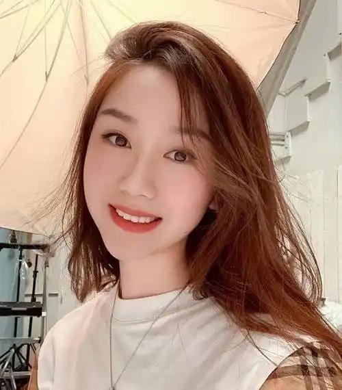 2年没打球孙悦1400万到手,陈露晒照维持热度,会去哪支cba球队?