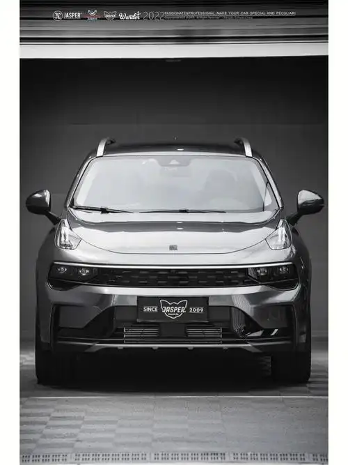 领克01贴个枪灰改色膜也不错呀酷酷的