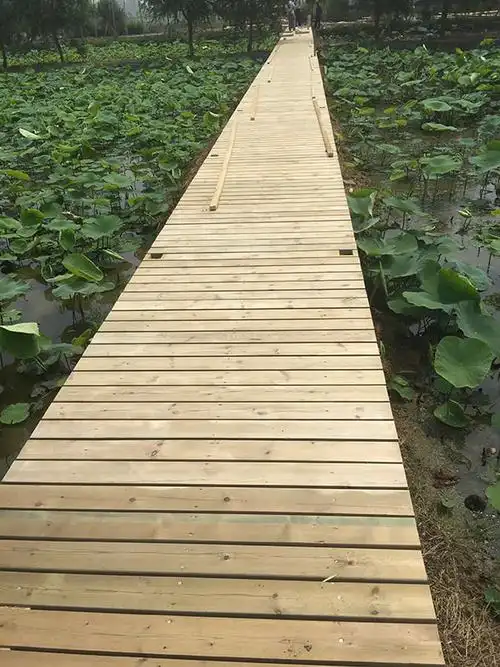 最新室外防腐木栈道供应行情,室外防腐木栈道批发价格