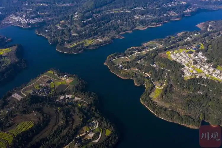 四川省阆中市融媒体中心川观拍客:王玉贵