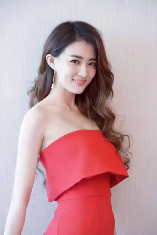 28岁徐璐,轻熟纯欲身材真的好_魅力_健身_活力