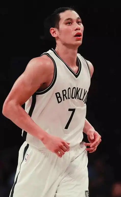 nba林书豪林书豪从边缘人到篮球传奇的崛起