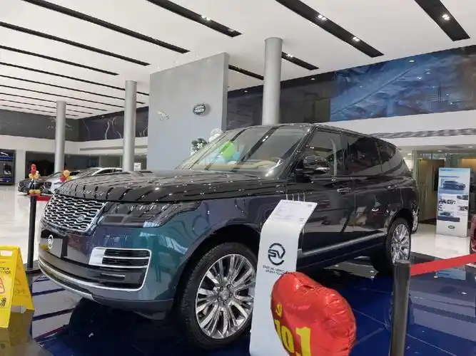 揽胜巅峰创世加长变色龙