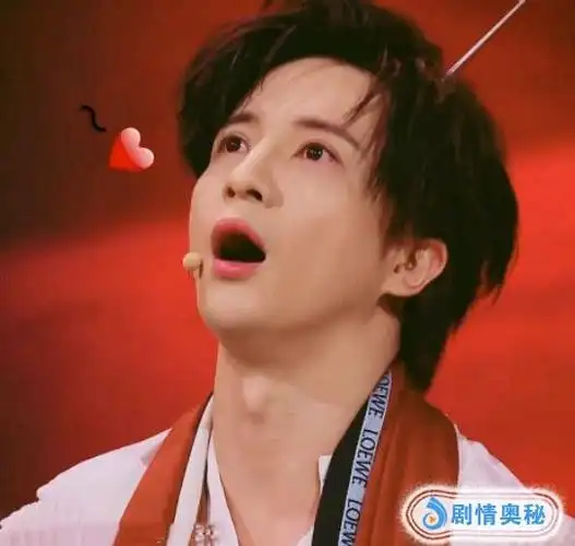 薛之谦情头你望向我的那一刻成为我拒绝所有人青睐的理由