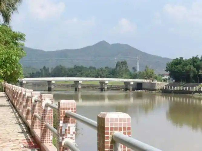 快乐一天游(老同学游览台山深井水库)