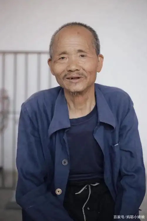 社会关爱的人群,最挚爱的人,村子里的留守老人空巢老人