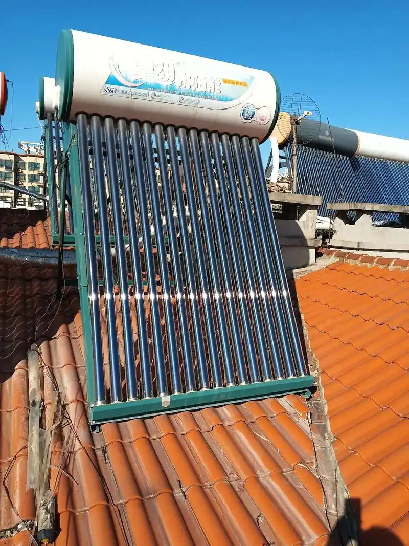 大杨东区拆皇明太阳能两台