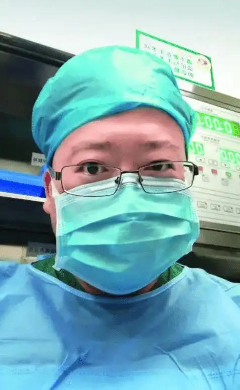 李文亮去世504天从乖男孩到中国医生他经历了哪些