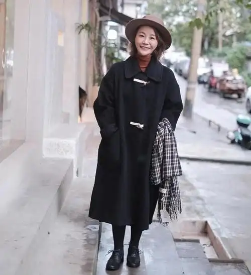 她才是中年小个子穿搭模板简约高级40岁以上女人照穿就行