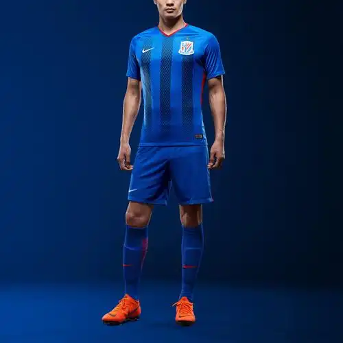 上海绿地申花2018赛季主场球衣