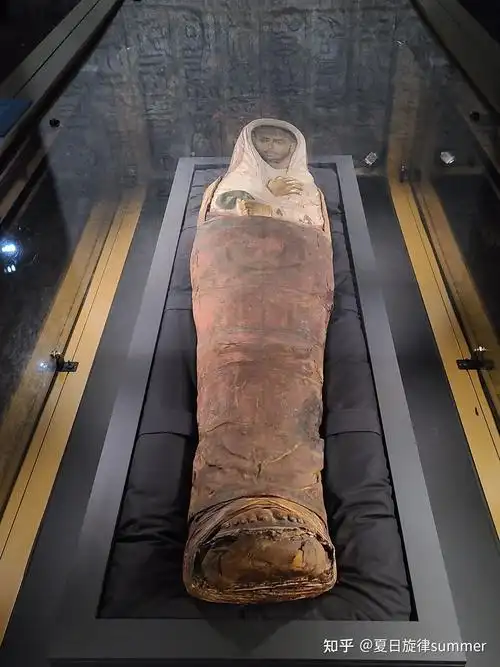 遇见古埃及·黄金木乃伊展3 展览核心部分——精美华丽的古埃及黄金木