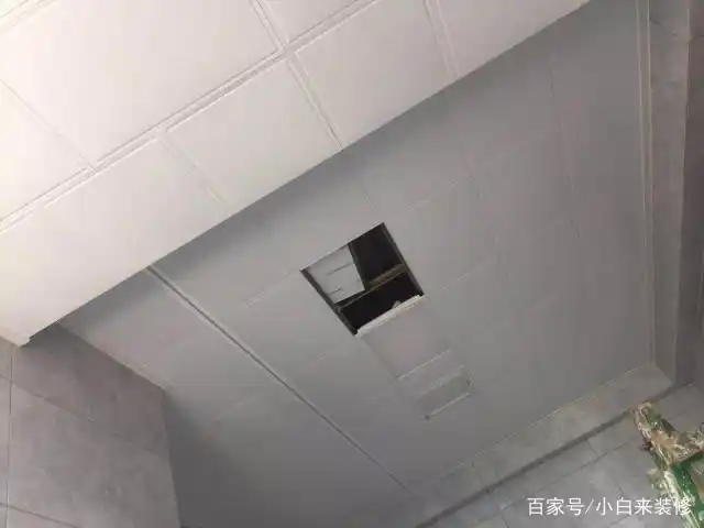 厨房,阳台高温高湿区域,不宜做木工,做铝扣板同样能包梁包水管