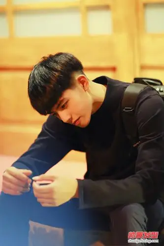 帅哥宋威龙写真小清新帅哥短发碎发最可爱6