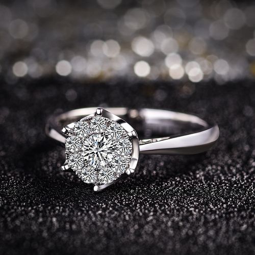 1克拉碎钻pt950女戒铂金求婚戒指群镶钻石白金手饰