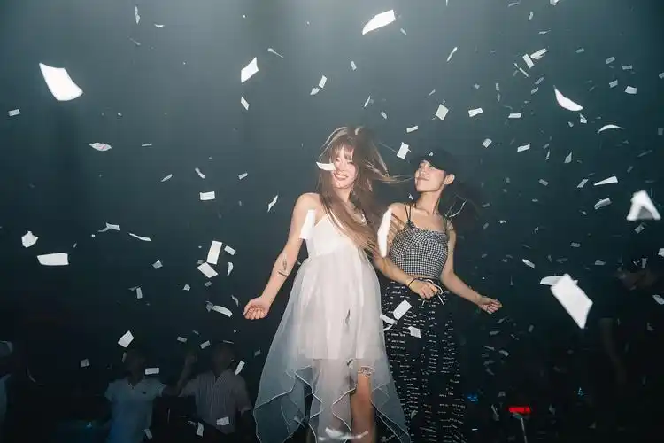 杭州夜店室内电音节蹦迪拍摄