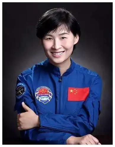 中国首位女宇航员刘洋为何没生育就上太空后来她生孩子了吗
