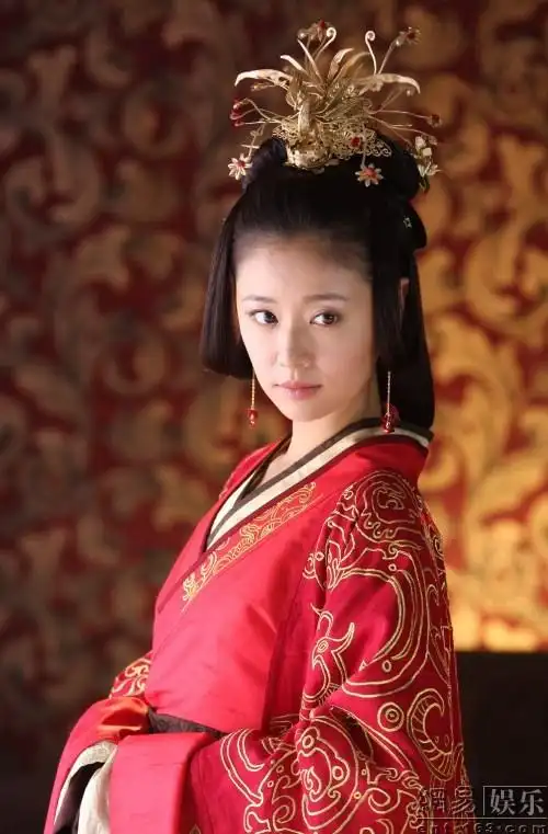 《孤芳不自赏》掀古装潮 盘点皇后经典造型(组图)(4)