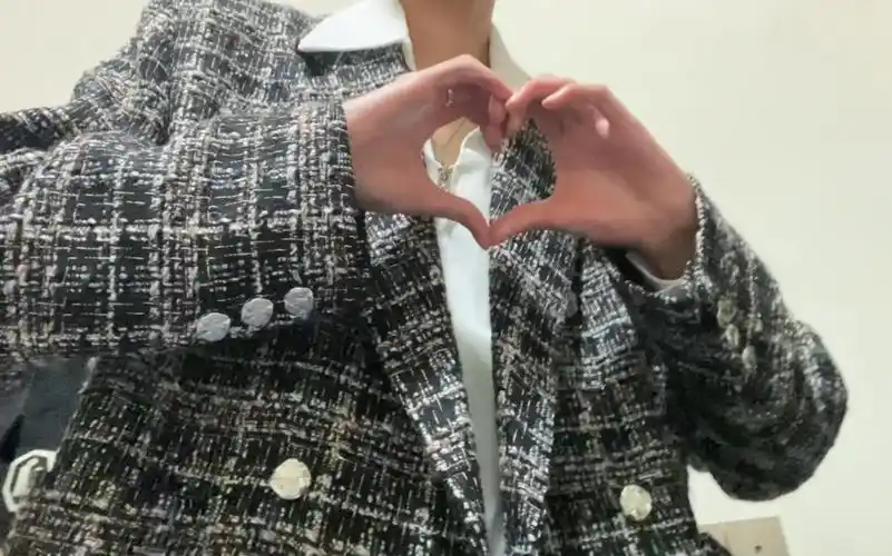 叫你男朋友给你拍爱的比心手势舞