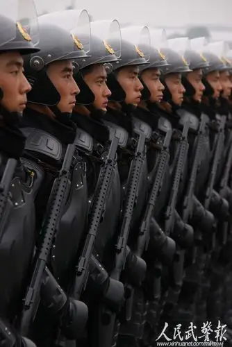 国庆武警受阅官兵训练:"雪豹"风采(高清图)