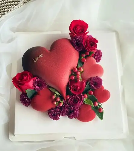 爱心慕斯鲜花生日蛋糕求婚艺术蛋糕广州同城浪漫唯美生日蛋糕优惠券