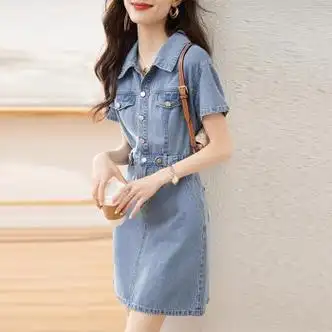 三彩名莎减龄气质设计感牛仔连衣裙女夏季今年流行薄款收腰显瘦背带