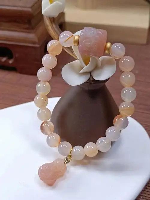 摸个普普通通玛瑙手链