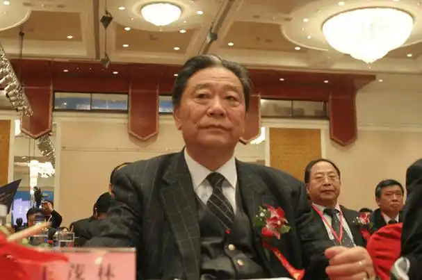 他19岁来到山西,57岁任省委书记,64岁调入中央,今87岁仍在工作