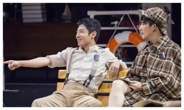 何炅和魏大勋的"神秘计划"在崩盘之际,被蓉蓉的"闪现"彻底打乱.