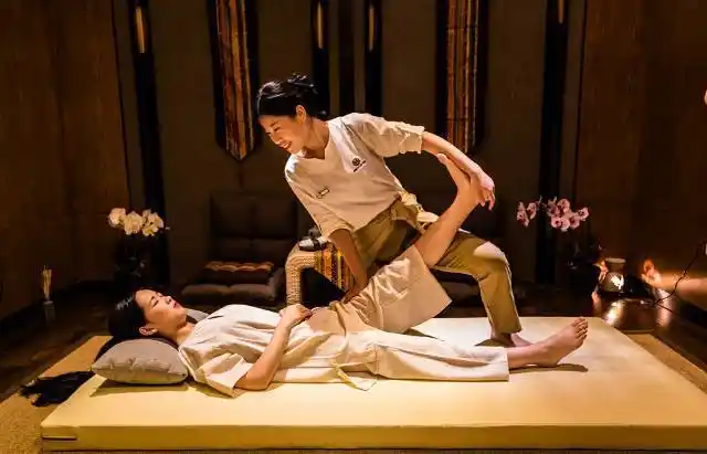 珠海这家店厉害了带老爸同行竟能免费享受泰式按摩