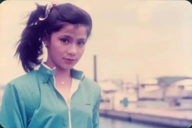 沉醉在金庸虚幻世界的年轻人在1987年收到了一个噩耗,我们最爱的俏