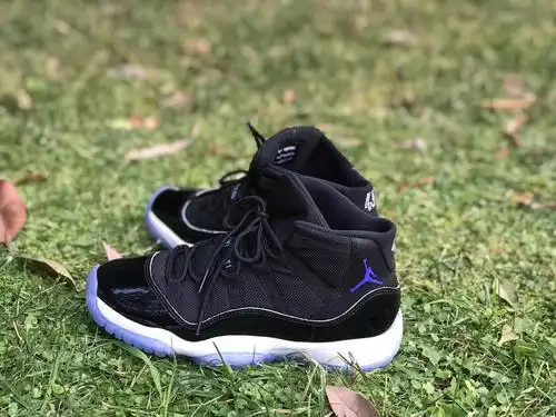 aj11大灌篮脚感怎么样 aj11大灌篮开箱上脚测评