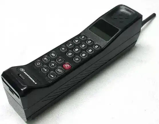 摩托罗拉的大哥大,殿堂级,估计这辈子我是用不上了.