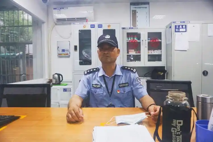 迄今我所第一个"双料警察"(隔离封闭执勤逾百日,执勤区年龄最大)