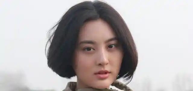 特种兵之火凤凰女兵脱下军装甘露养眼美到窒息