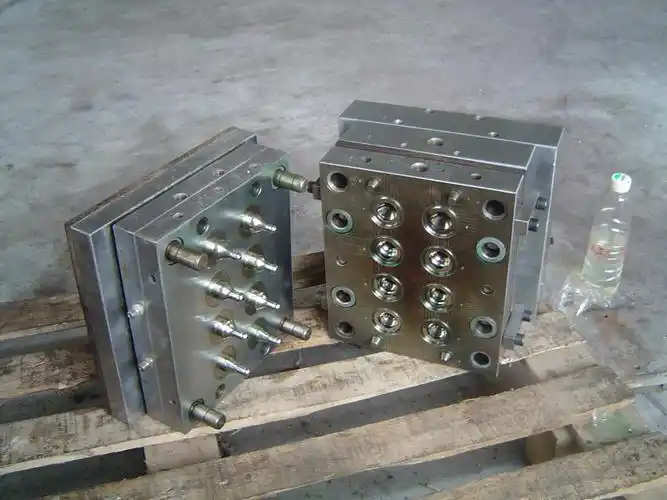 包装说明:按客户要求 有效期::90天 产品关键字:液态硅胶模具,硅